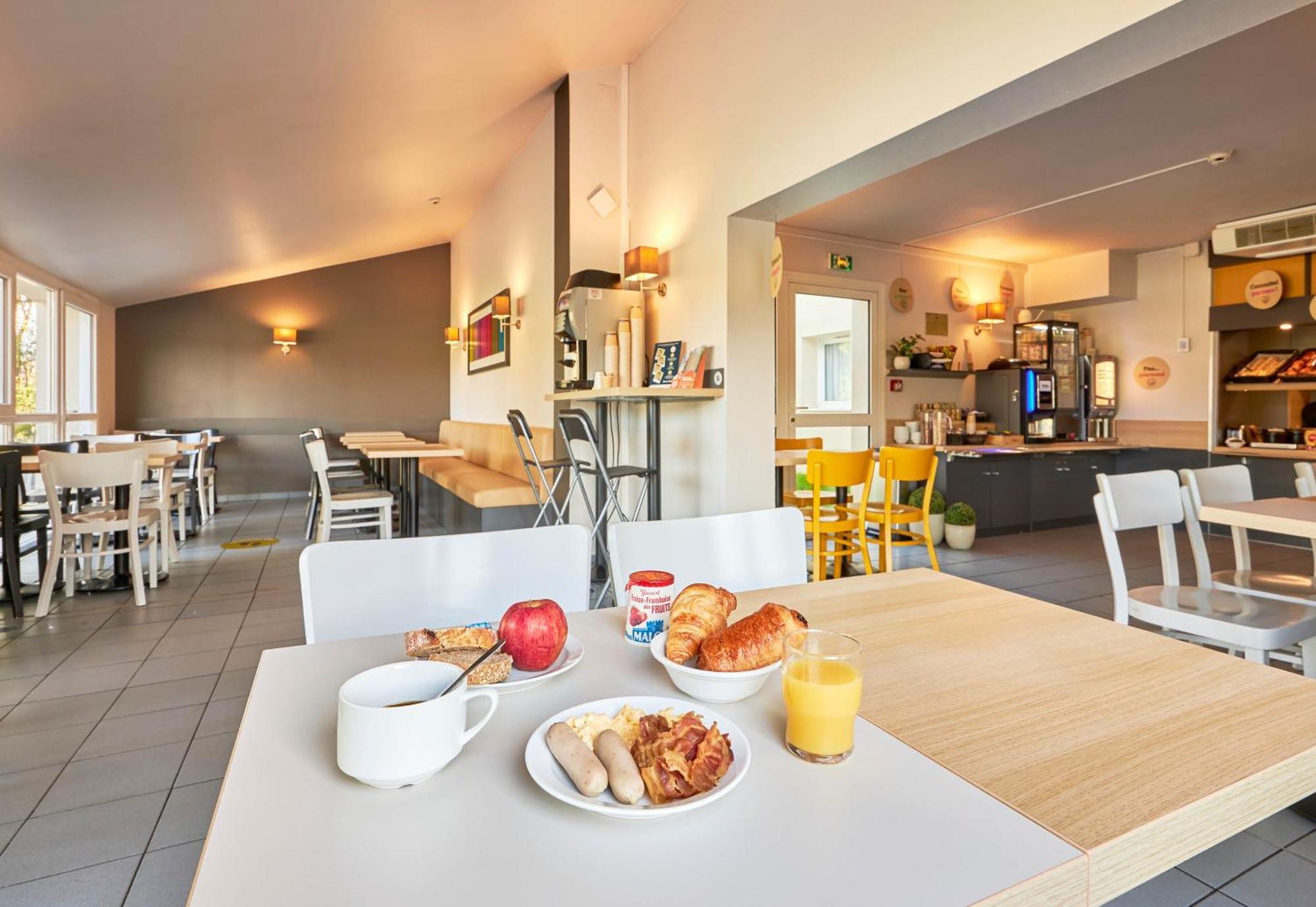 B&B Hotel Honfleur La Rivière-Saint-Sauveur Exteriör bild