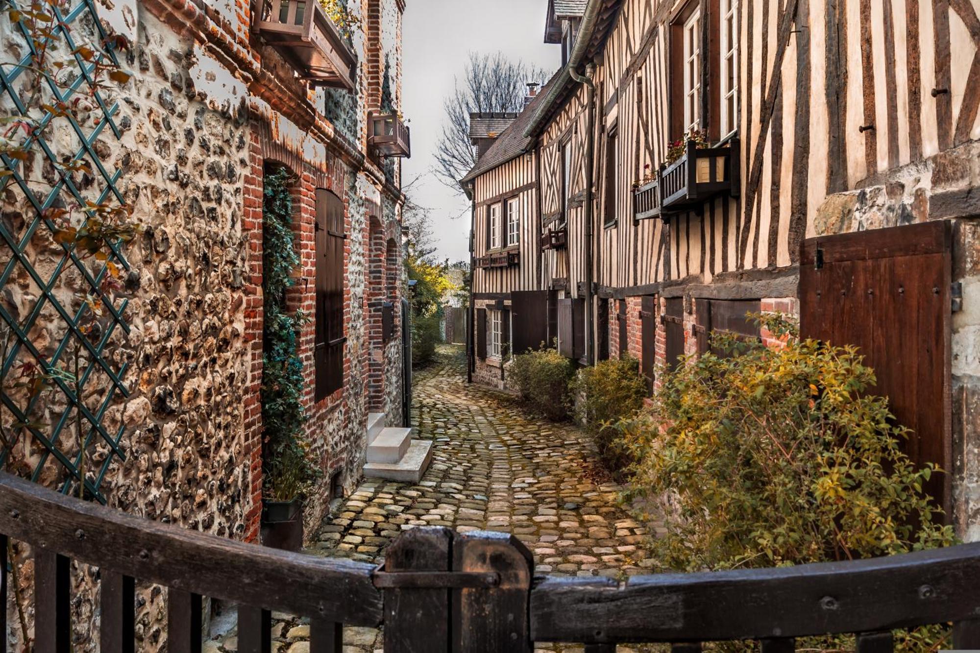 B&B Hotel Honfleur La Rivière-Saint-Sauveur Exteriör bild